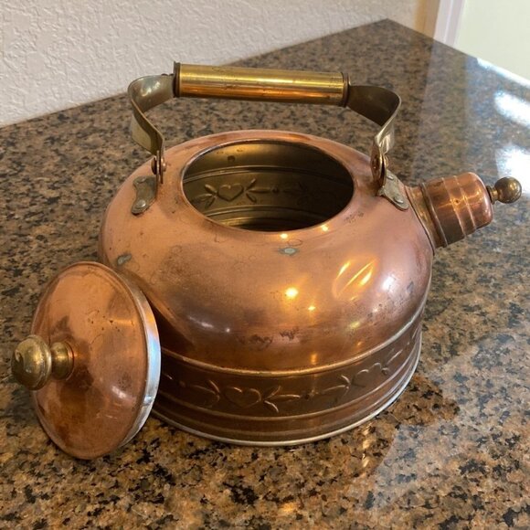 Vintage Antique Heart Pattern 7" Copper Teapot Kettle with Lid - Picture 4 of 12